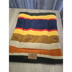 Pendleton National Park Comfort Cushion Pet Bed Small 18" X 23" Excellent Cond